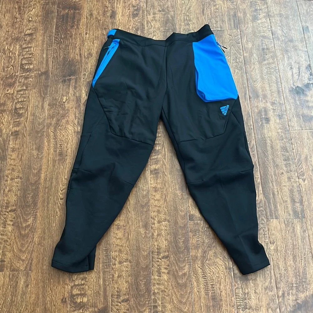 CCO Adidas Designed For Game Day Joggers Size XL